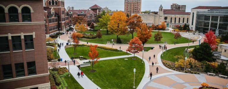 How to Choose the Right University for You